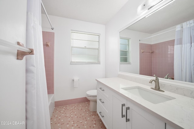 36 Dresden Cir, Ormond Beach, FL 32174 - bathroom with toilet, tile patterned floors, vanity, and shower / bath combo with shower curtain