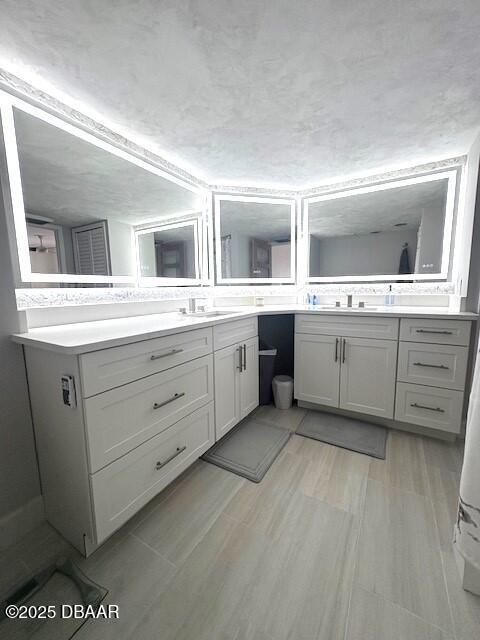 full bath with vanity