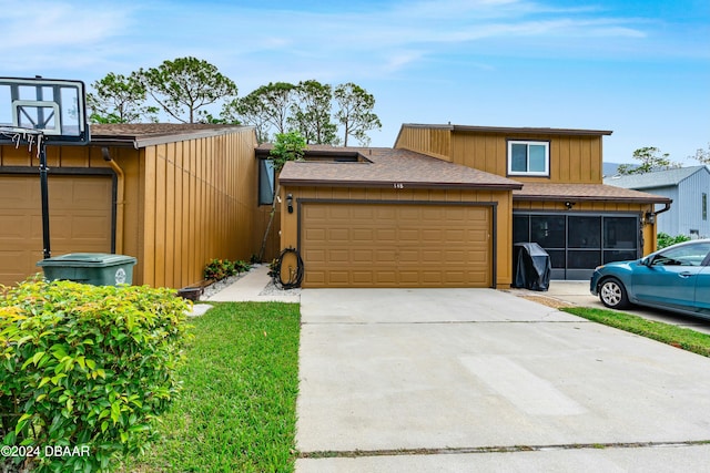 view of front facade with a garage