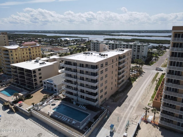 bird's eye view with a water view