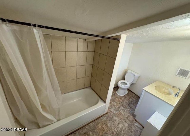 bathroom featuring shower / bath combo, visible vents, toilet, a textured ceiling, and vanity