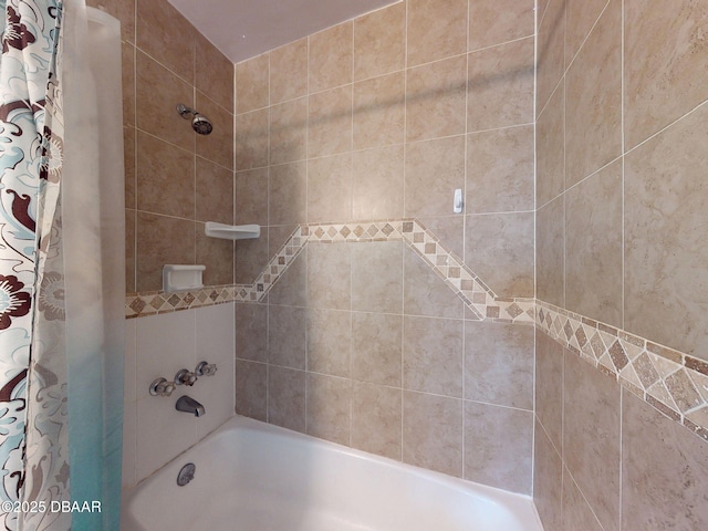 2101 N Atlantic Ave Unit 24, Daytona Beach, FL 32118 - bathroom with shower / bath combo