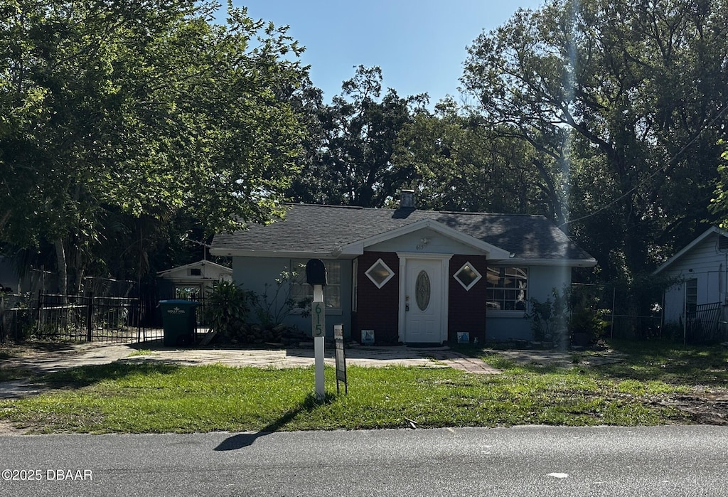 615 Center Ave, Holly Hill, FL 32117 - photo 2