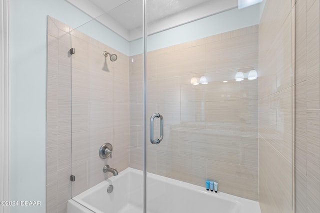 bathroom featuring enclosed tub / shower combo