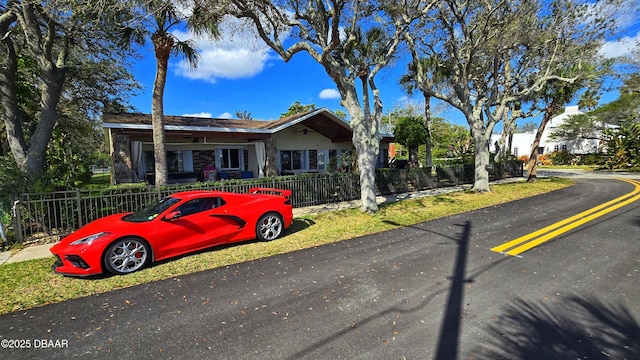 view of front of house with a fenced front yard