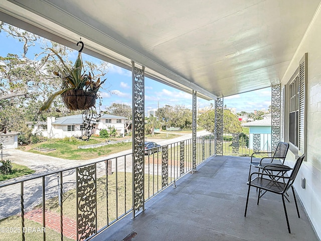 balcony featuring covered porch