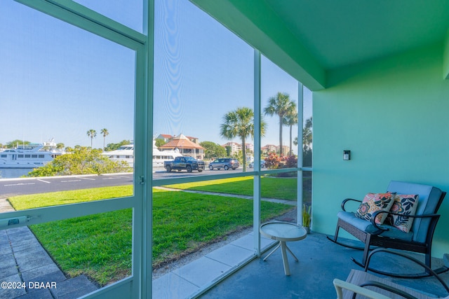 view of sunroom / solarium