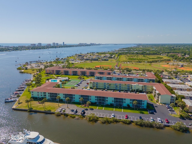 bird's eye view with a water view