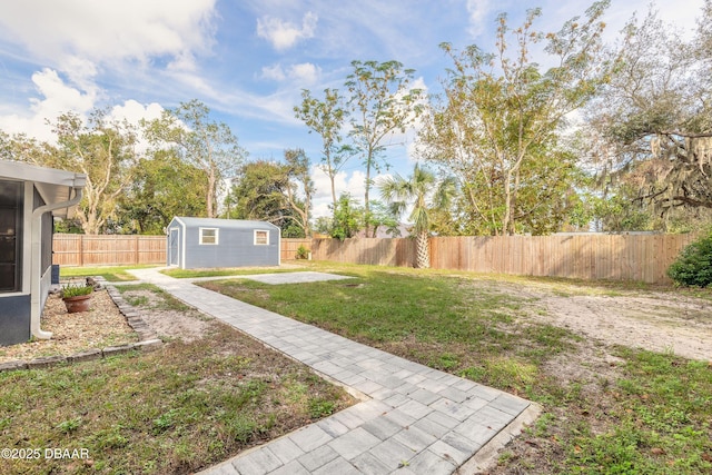991 Dawson Dr, Deltona, FL 32725 - view of yard