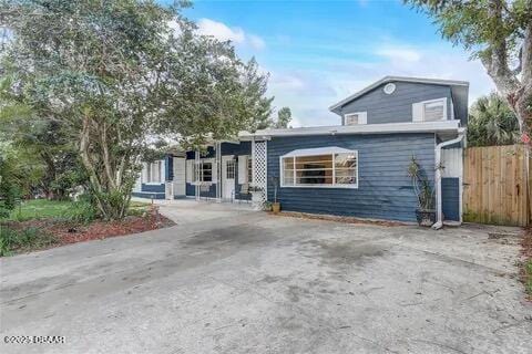 2144 Ridge Dr, Winter Park, FL 32792 - view of front of property with fence