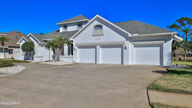 view of front facade featuring a garage