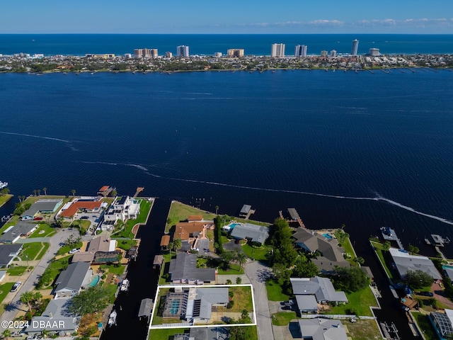 bird's eye view featuring a water view