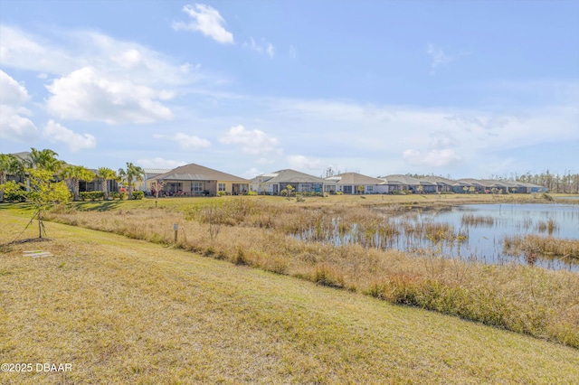 view of yard featuring a water view