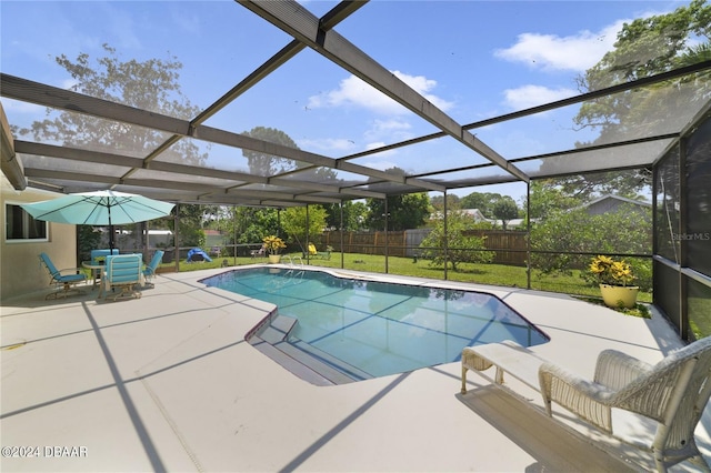 1461 Felton St, Deltona, FL 32725 - view of swimming pool featuring a patio area and a lanai