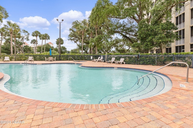 view of swimming pool