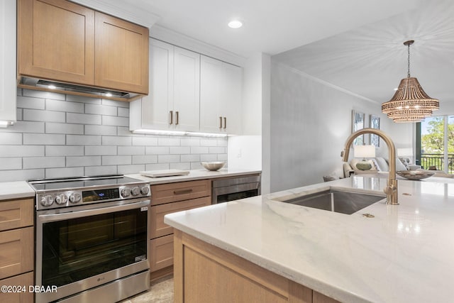 146 Palm Coast Resort Blvd Unit 409, Palm Coast, FL 32137 - kitchen featuring electric stove, a sink, ornamental molding, under cabinet range hood, and tasteful backsplash