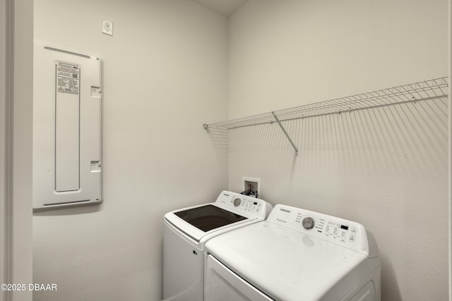 1316 Loftwedge Cir, Daytona Beach, FL 32124 - laundry area featuring independent washer and dryer