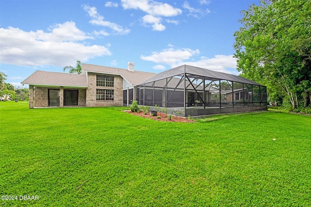 view of yard featuring a lanai