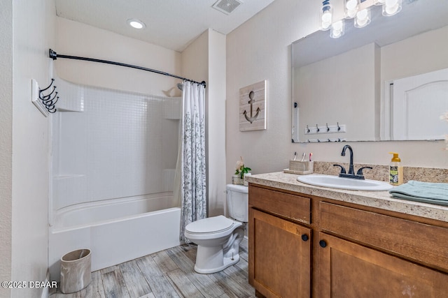 1743 Savannah Ln, Port Orange, FL 32128 - bathroom featuring vanity, wood finished floors, and shower / tub combo