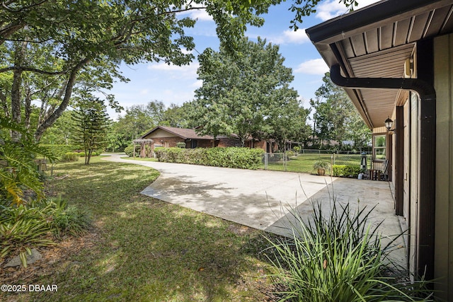 229 Riverbend Rd, Ormond Beach, FL 32174 - view of yard with a patio area