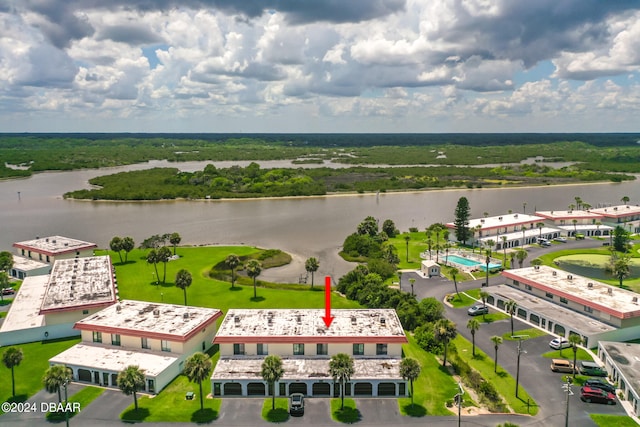 bird's eye view featuring a water view