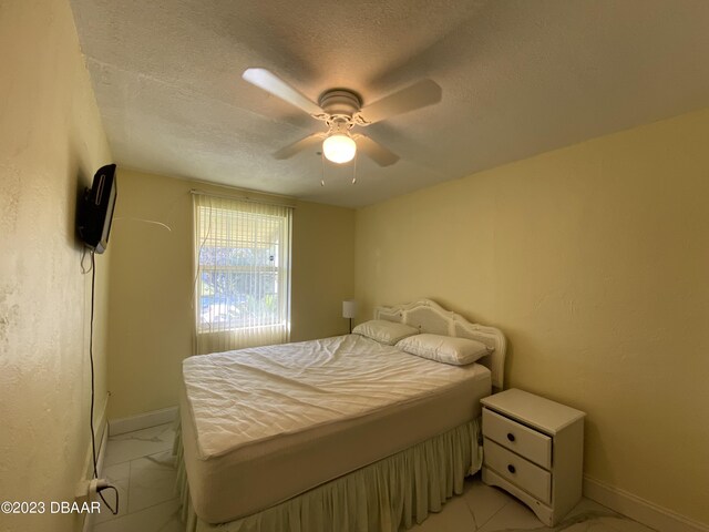 910 Lake Ave, Edgewater, FL 32132 - photo 17