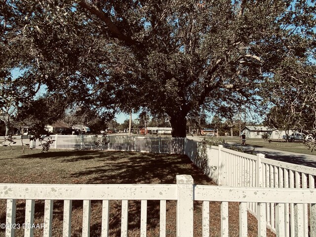 910 Lake Ave, Edgewater, FL 32132 - photo 26