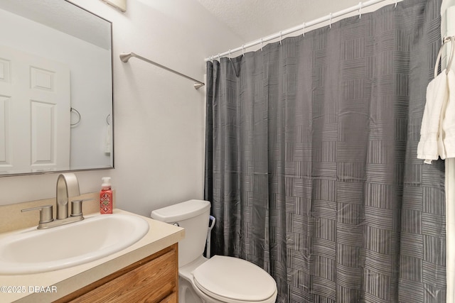 1692 Old Tomoka Rd Unit W, Ormond Beach, FL 32174 - full bathroom featuring toilet, vanity, and curtained shower