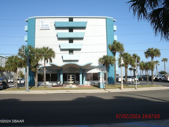 313 S Atlantic Ave Unit 506, Daytona Beach, FL 32118 - photo 1