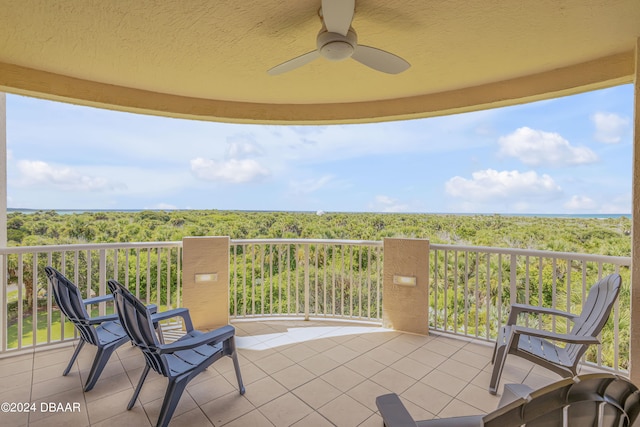 balcony with ceiling fan