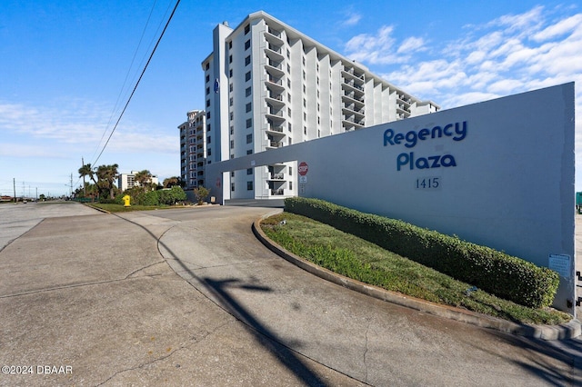 view of building exterior