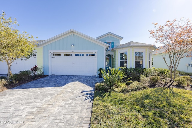 view of front of property featuring a garage