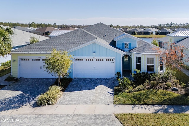 view of front of house featuring a garage