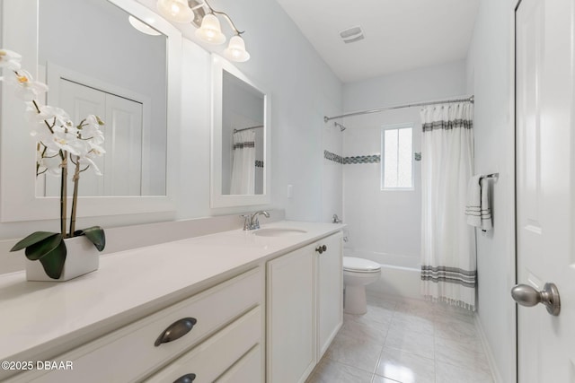full bathroom featuring toilet, visible vents, shower / tub combo with curtain, and vanity