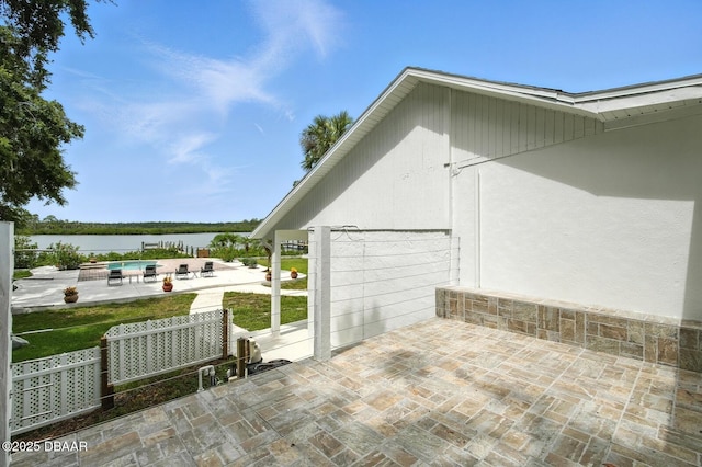 5540 W Bayshore Dr, Port Orange, FL 32127 - garage with a water view