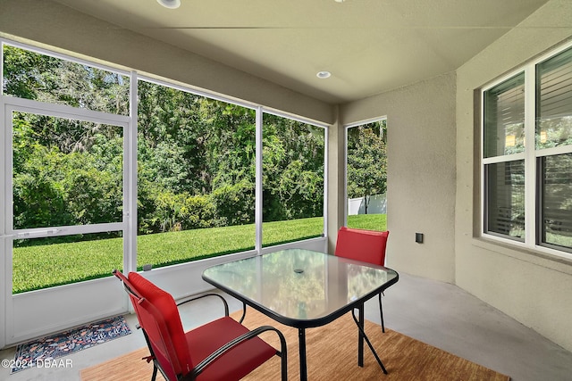 sunroom / solarium with a healthy amount of sunlight