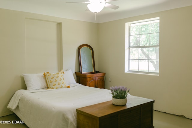 bedroom with a ceiling fan
