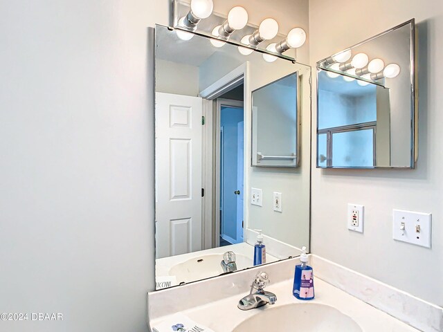 46 Coquina Point Dr, Ormond Beach, FL 32174 - bathroom featuring sink