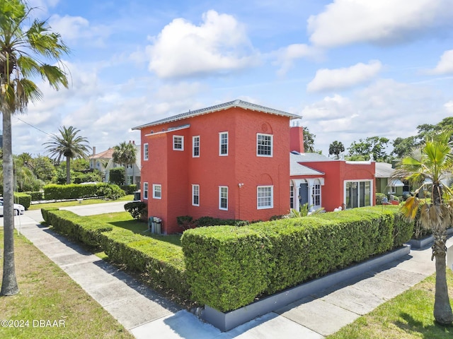 view of side of home