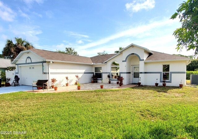 20 Lake Meadow Way, Ormond Beach, FL 32174 - ranch-style house featuring stucco siding, a front yard, a garage, and central AC