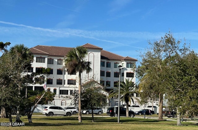 view of building exterior