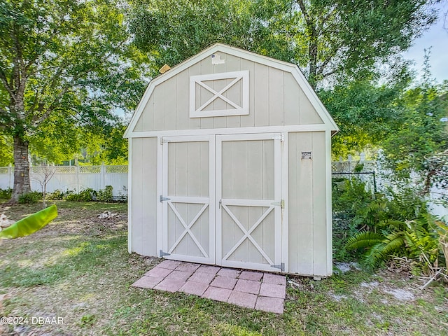 view of outbuilding