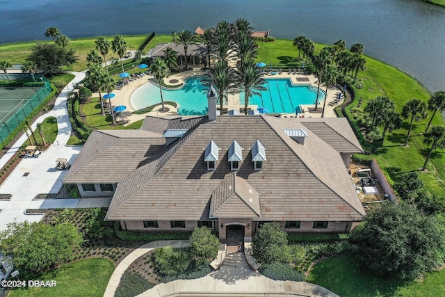 bird's eye view featuring a water view