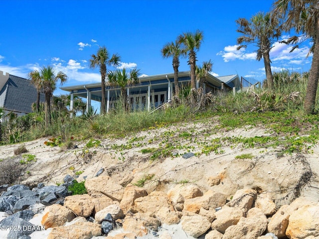 2833 S Atlantic Ave, Daytona Beach, FL 32118 - view of yard