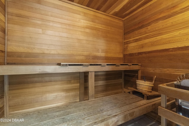 view of sauna / steam room