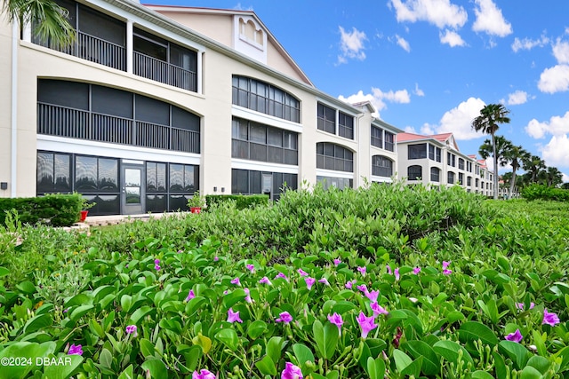 view of building exterior