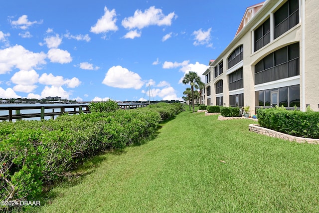 view of yard featuring a water view