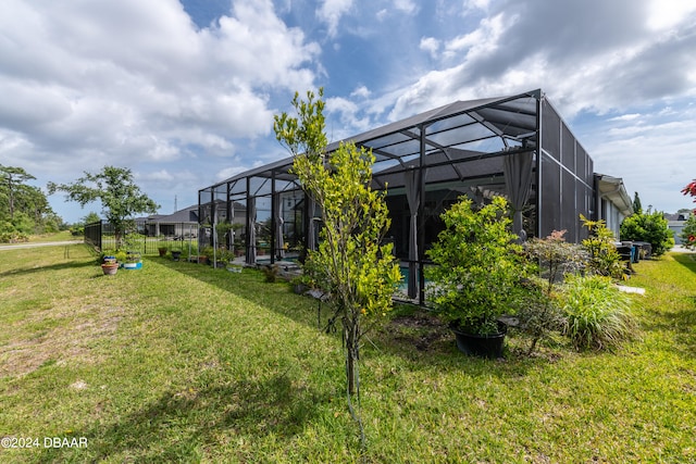 6232 W Fallsgrove Ln, Port Orange, FL 32128 - view of yard featuring glass enclosure