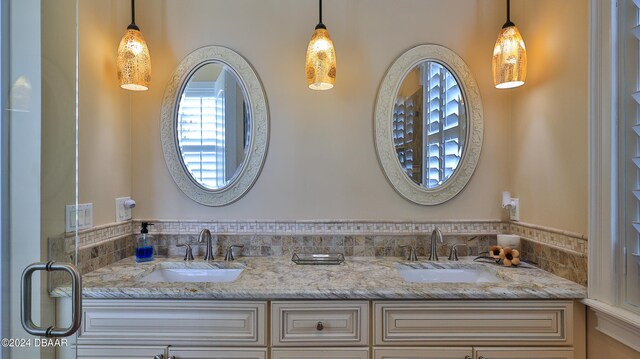 bathroom with vanity