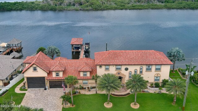 bird's eye view with a water view